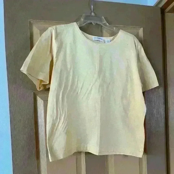 Liz Claiborne t-shirt size L in like new condition​​​​​​​​​​​​​​​​​​​​ - Picture 1 of 4